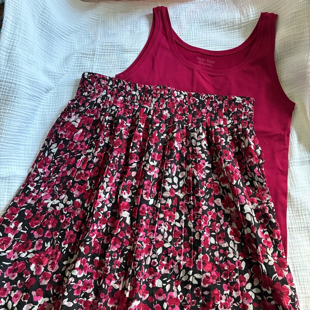 White House Black Market Fuchsia and Black Floral Skirt Set